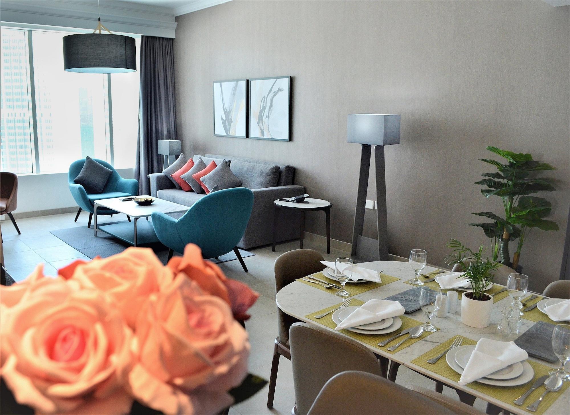 Somerset West Bay Доха Екстер'єр фото A living room in a serviced apartment in Dubai