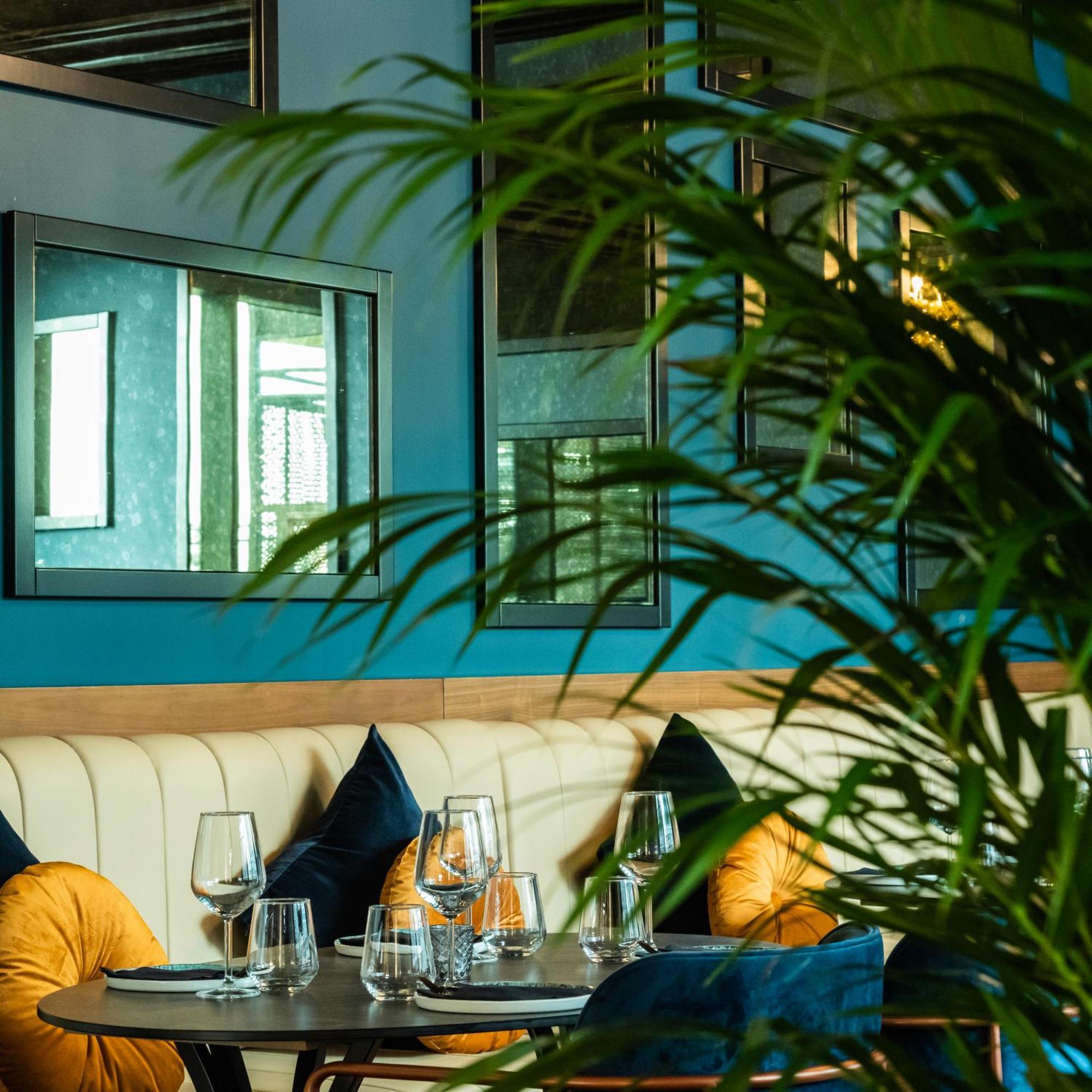 Somerset West Bay Доха Екстер'єр фото Restaurant