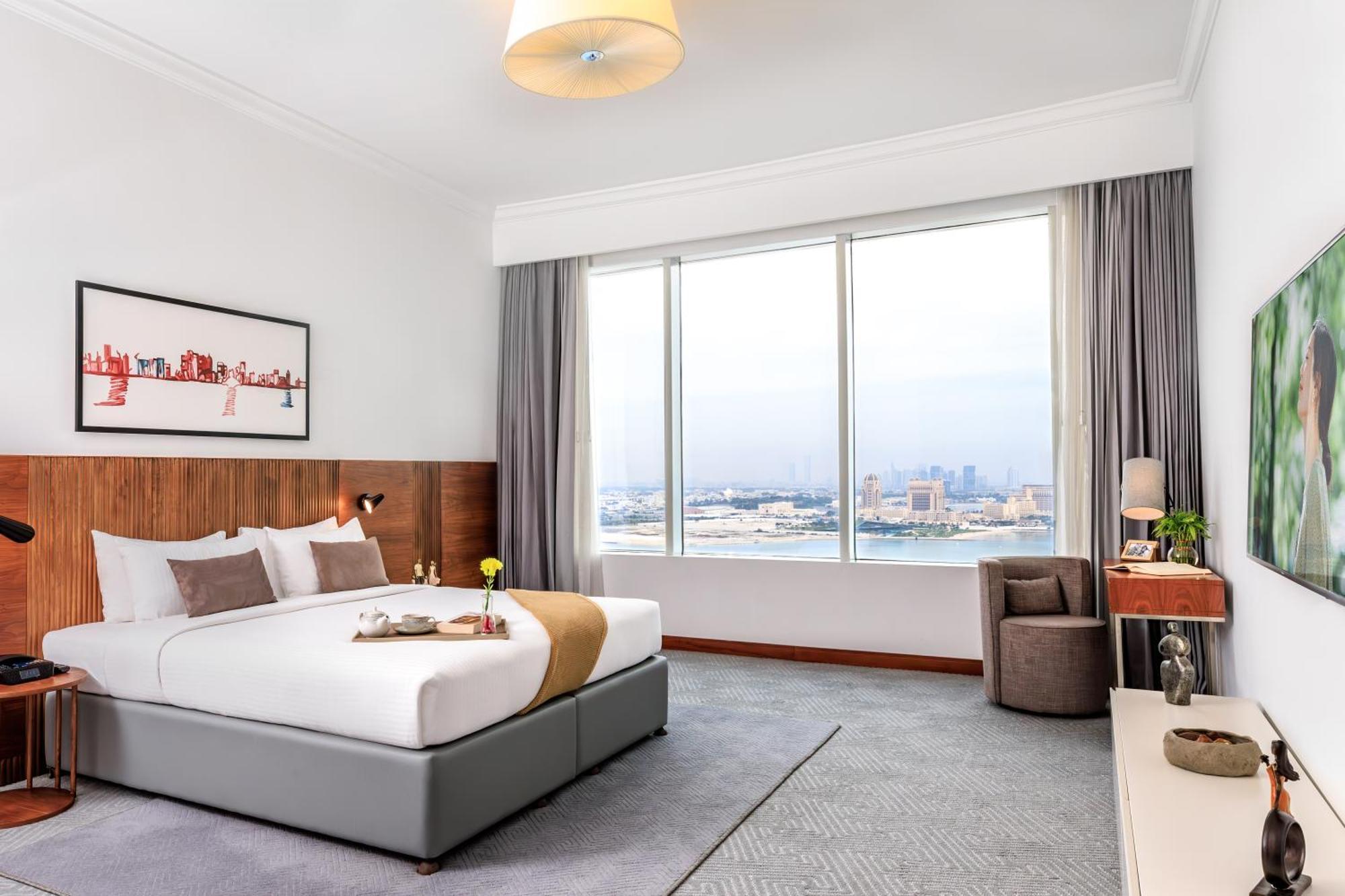 Somerset West Bay Доха Екстер'єр фото A bedroom at the hotel