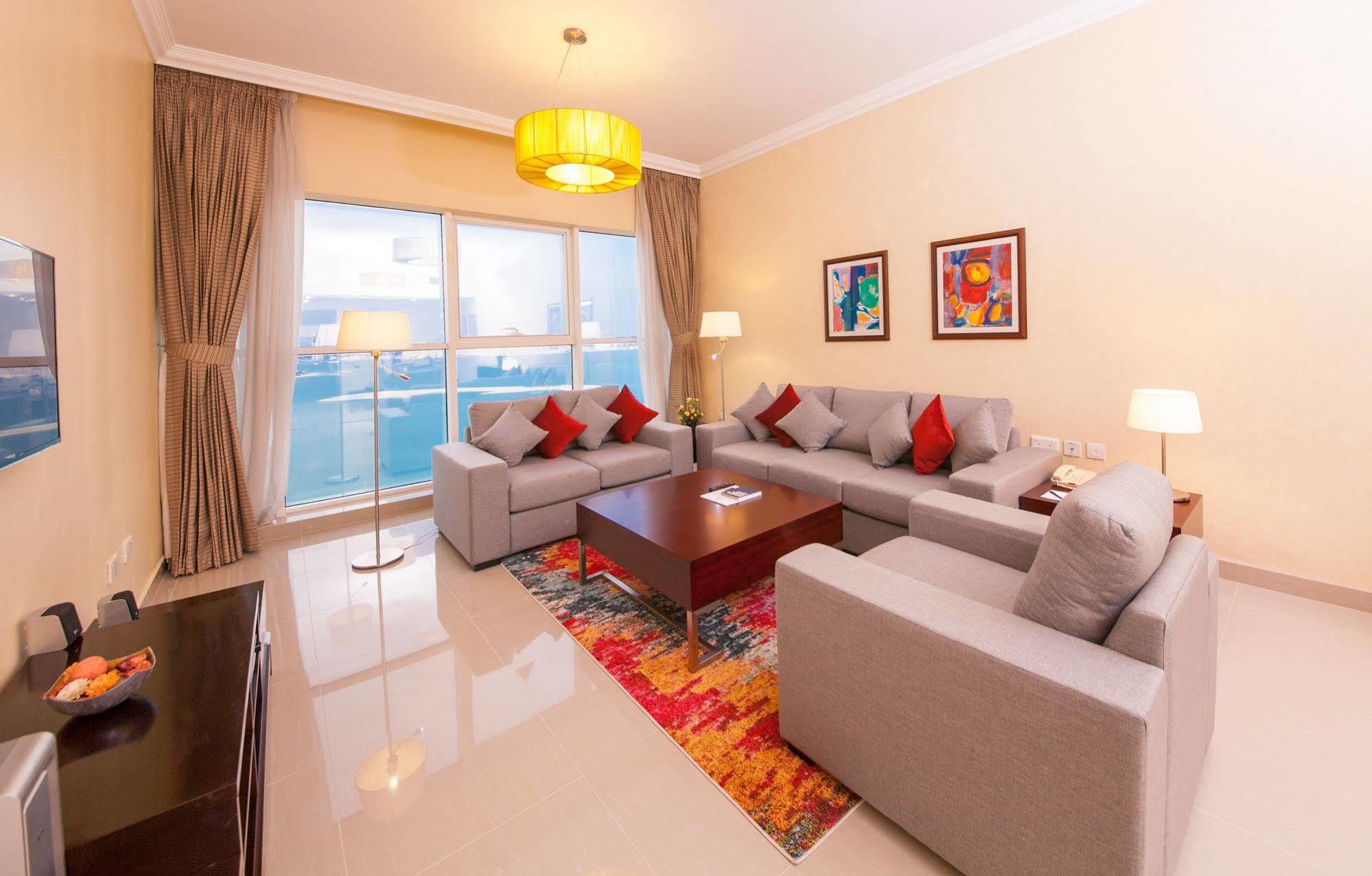Somerset West Bay Доха Екстер'єр фото Living room